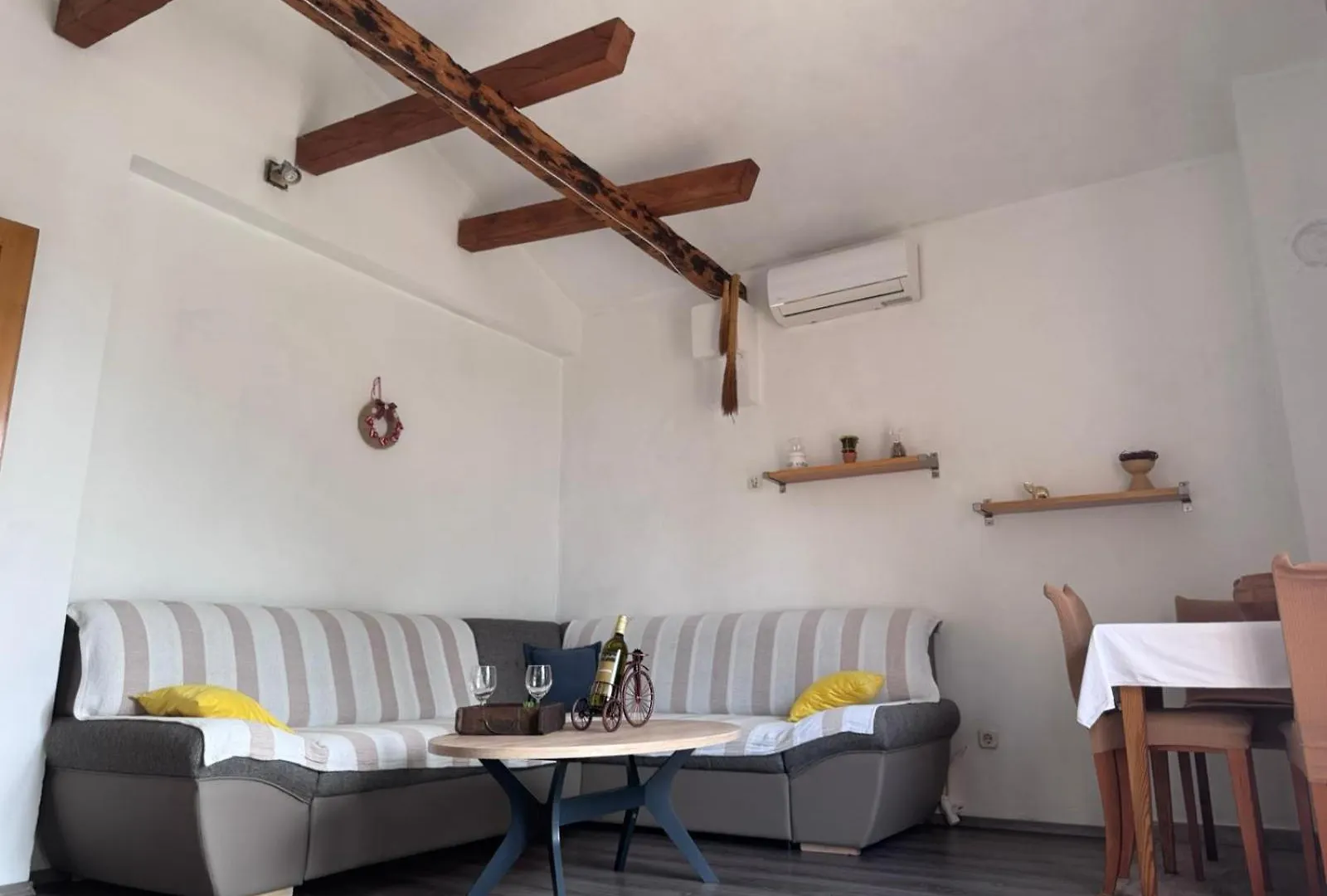 Apartments & Rooms Neno Tribanj-Kruscica 0*,  Croazia
