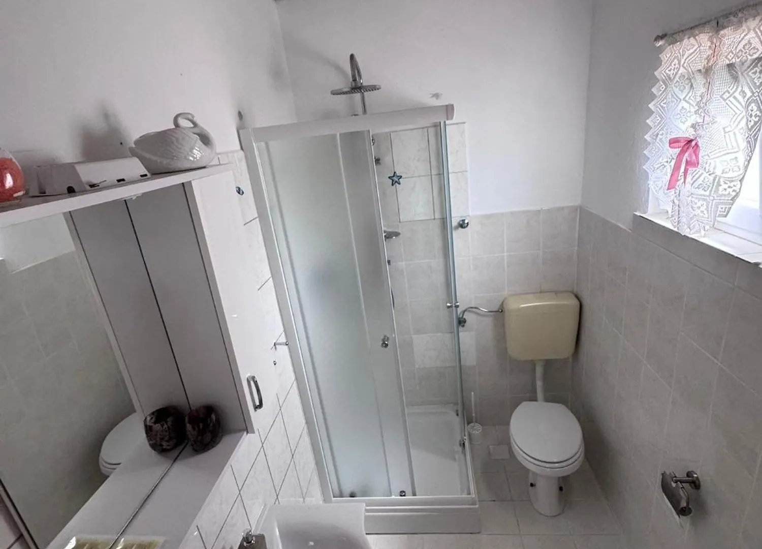 Apartments & Rooms Neno Tribanj-Kruscica Affittacamere