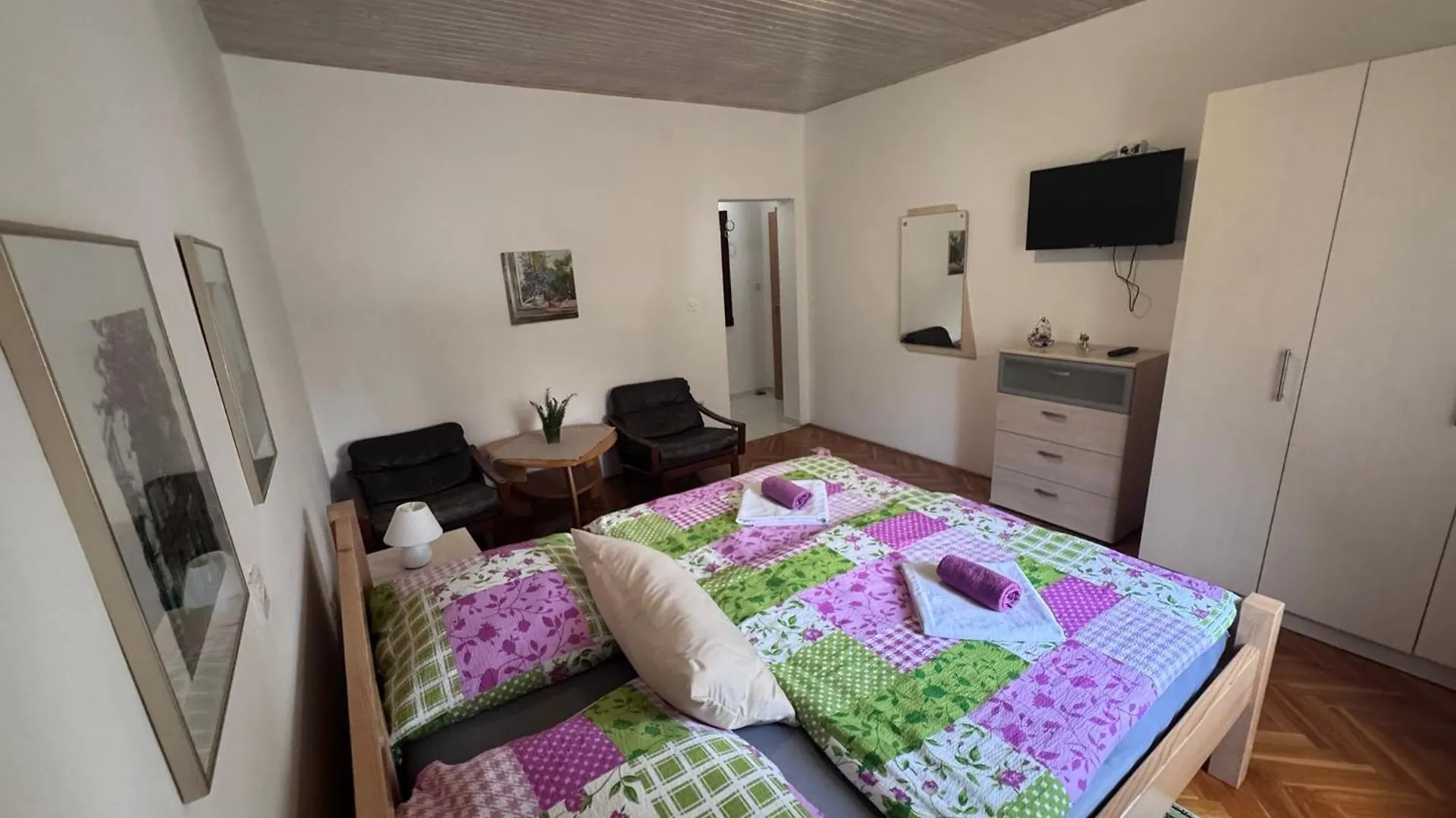 Apartments & Rooms Neno Tribanj-Kruscica 0*,  Croazia