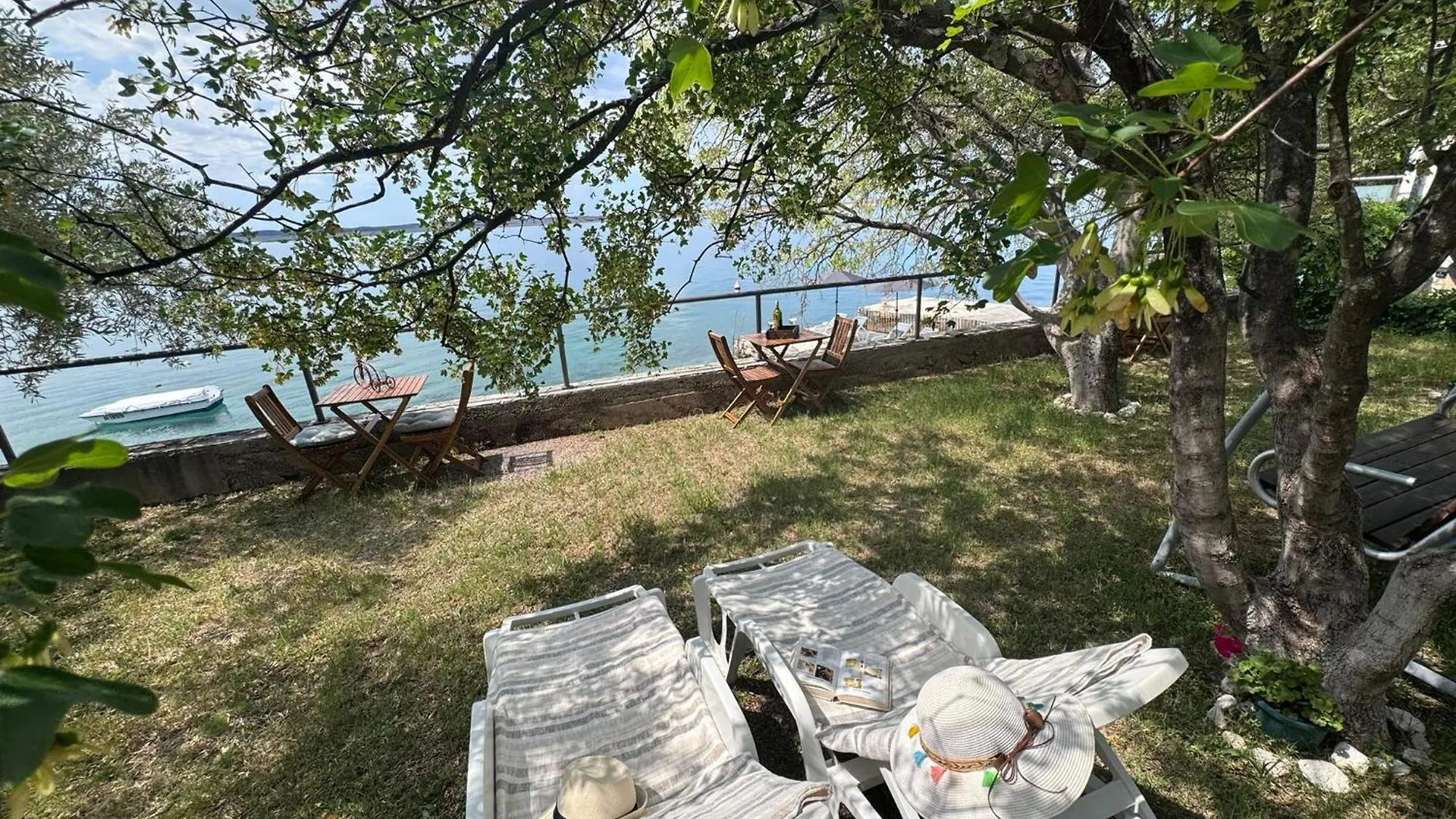 Apartments & Rooms Neno Tribanj-Kruscica 0*,