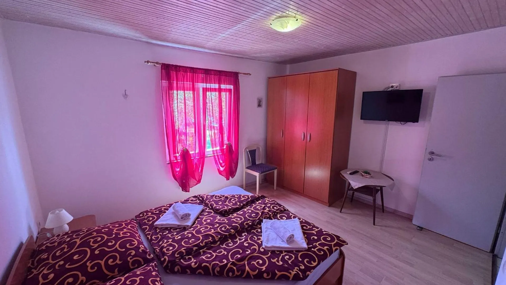 Affittacamere Apartments & Rooms Neno Tribanj-Kruscica